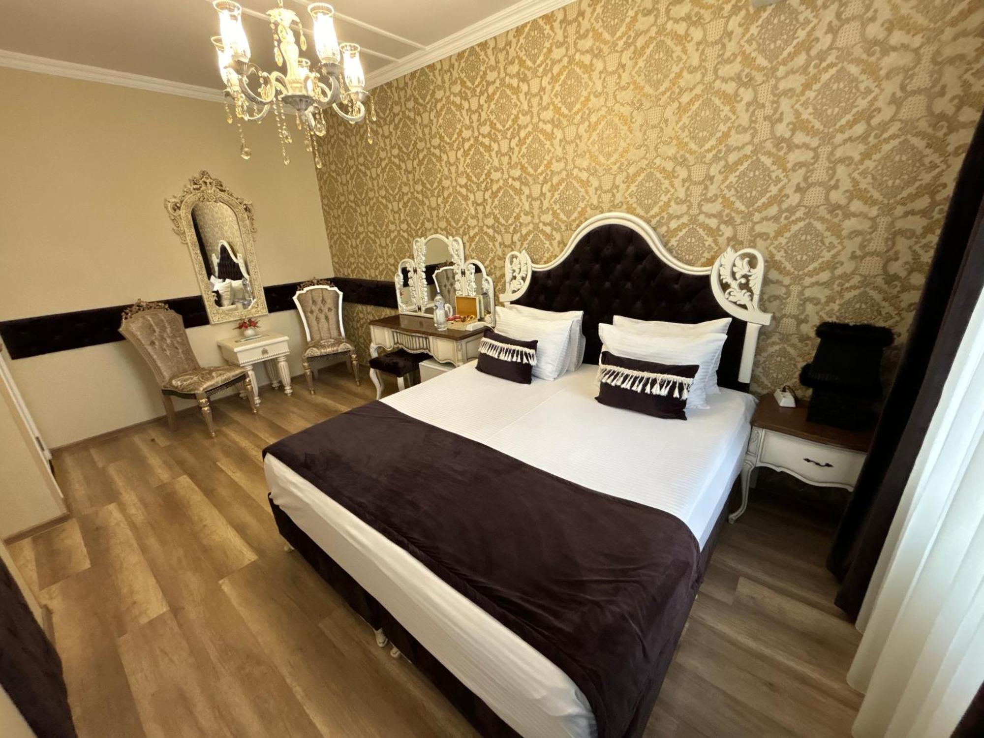 Otantik Shumen Hotell Exteriör bild