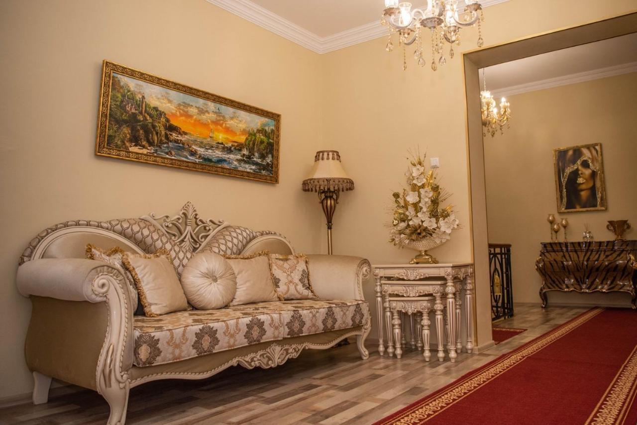 Otantik Shumen Hotell Exteriör bild