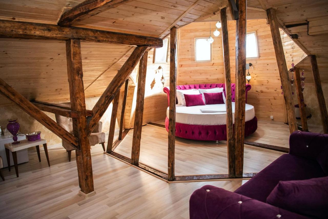 Otantik Shumen Hotell Exteriör bild